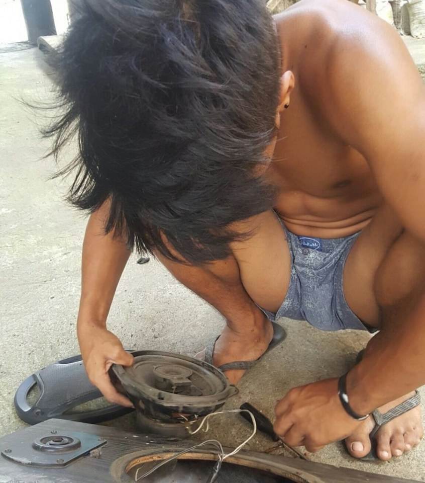 แซ่บร้อนนน"