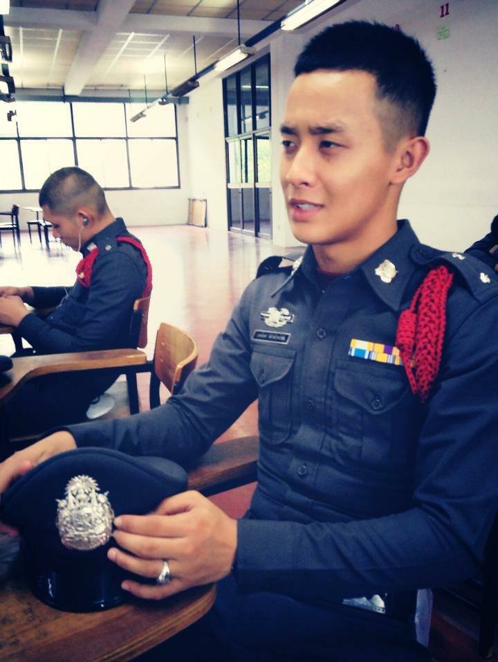 เห็นผู้ชายนั่ง  อยากนั่ง 2,480