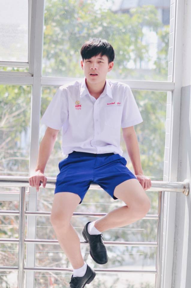 เห็นผู้ชายนั่ง  อยากนั่ง 2,480