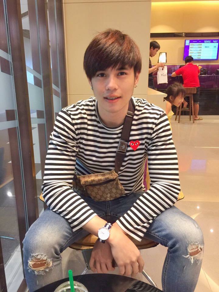 เห็นผู้ชายนั่ง  อยากนั่ง 2,480