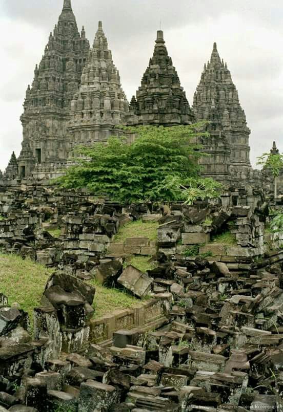 ความยิ่งใหญ่ ของ อินโดนีเซีย ใน วัด ปรัมบานัน มรดกโลก