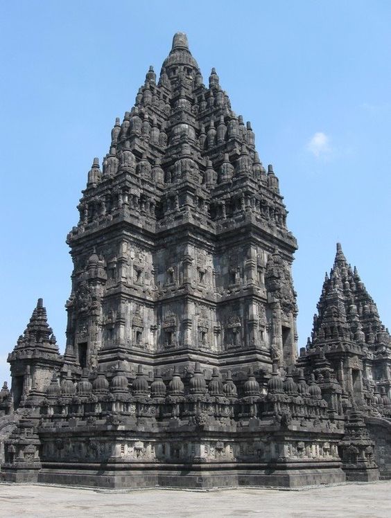 ความยิ่งใหญ่ ของ อินโดนีเซีย ใน วัด ปรัมบานัน มรดกโลก