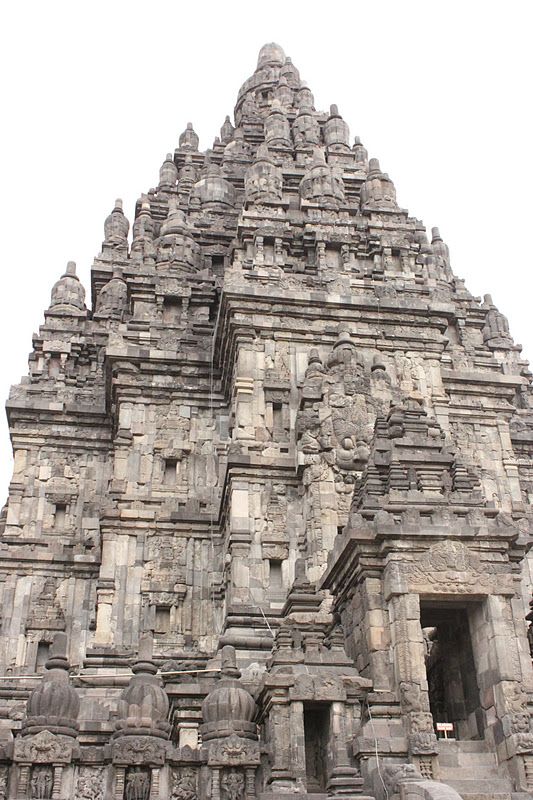 ความยิ่งใหญ่ ของ อินโดนีเซีย ใน วัด ปรัมบานัน มรดกโลก