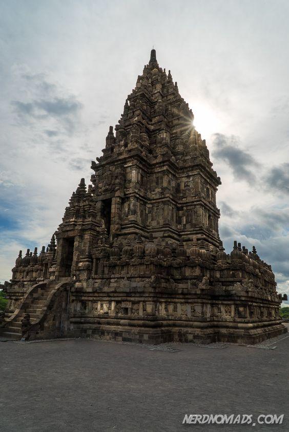 ความยิ่งใหญ่ ของ อินโดนีเซีย ใน วัด ปรัมบานัน มรดกโลก