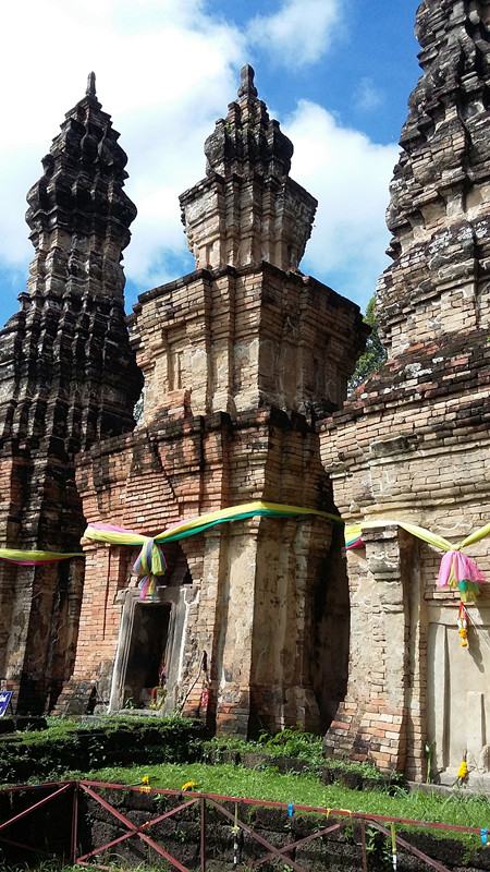 ความยิ่งใหญ่ ของ จ.ศรีษะเกษ กับ ปราสาทห้วยทับทัน