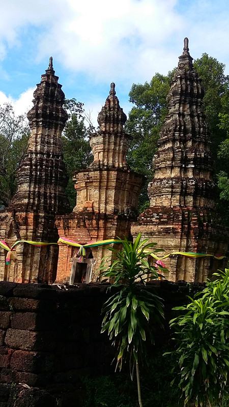 ความยิ่งใหญ่ ของ จ.ศรีษะเกษ กับ ปราสาทห้วยทับทัน