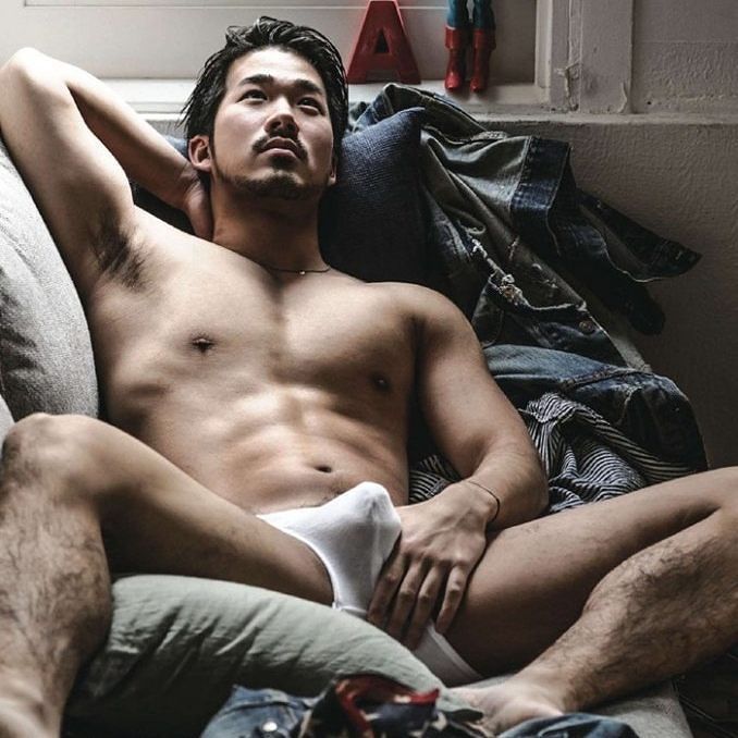 hot male 369 (18+)