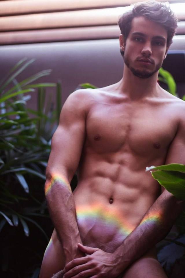 hot male 369 (18+)