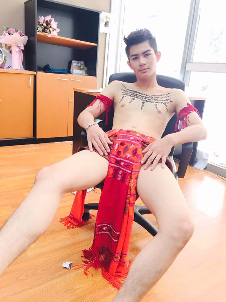 หล่อเข้ม