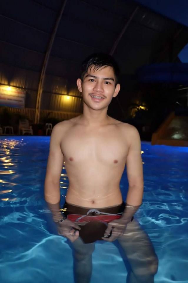 หล่อเข้ม