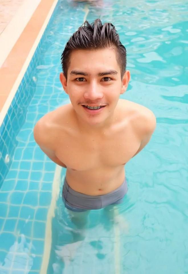 หล่อเข้ม