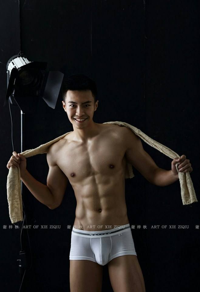 hot male 370 (18+)