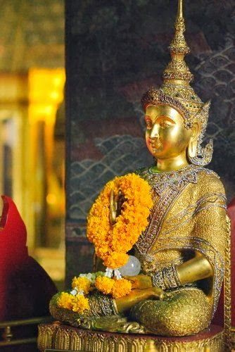 พระคาถามงคลเสริมบารมี