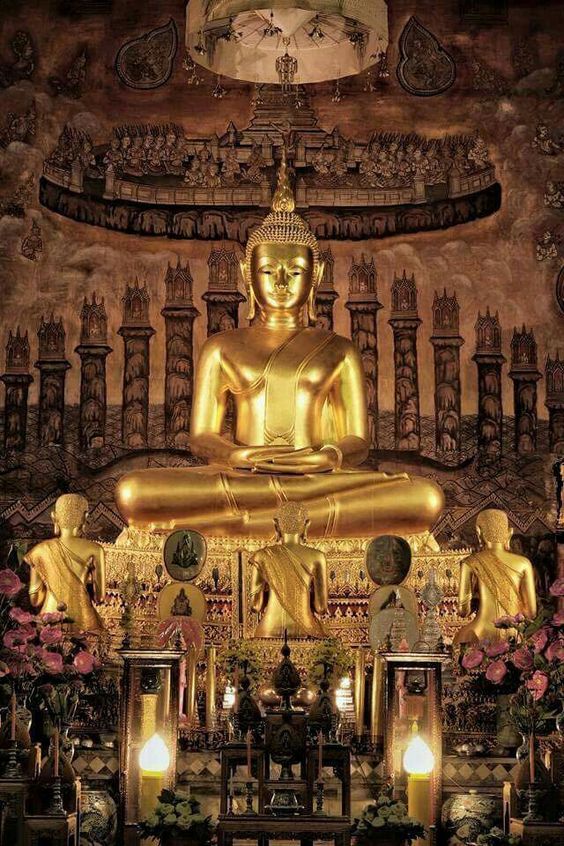 หลวงพ่อยิ้มรับฟ้า วัดระฆังโฆสิตารามวรมหาวิหาร