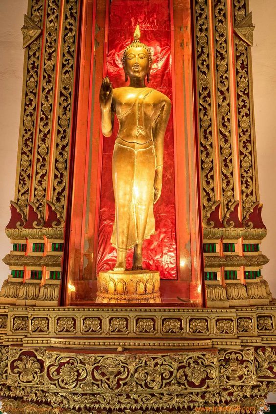 พระพุทธนันทบุรีศรีศากยมุนี วัดพระธาตุช้างค้ำวรวิหาร จังหวัดน่าน