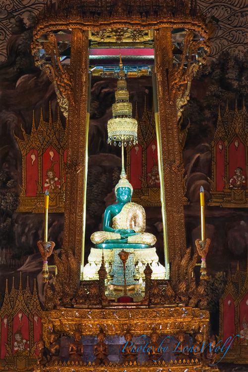 พระพุทธมหามณีรัตนปฎิมากร [พระแก้วมรกต] วัดพระศรีรัตนศาสดาราม กรุงเทพมหานคร