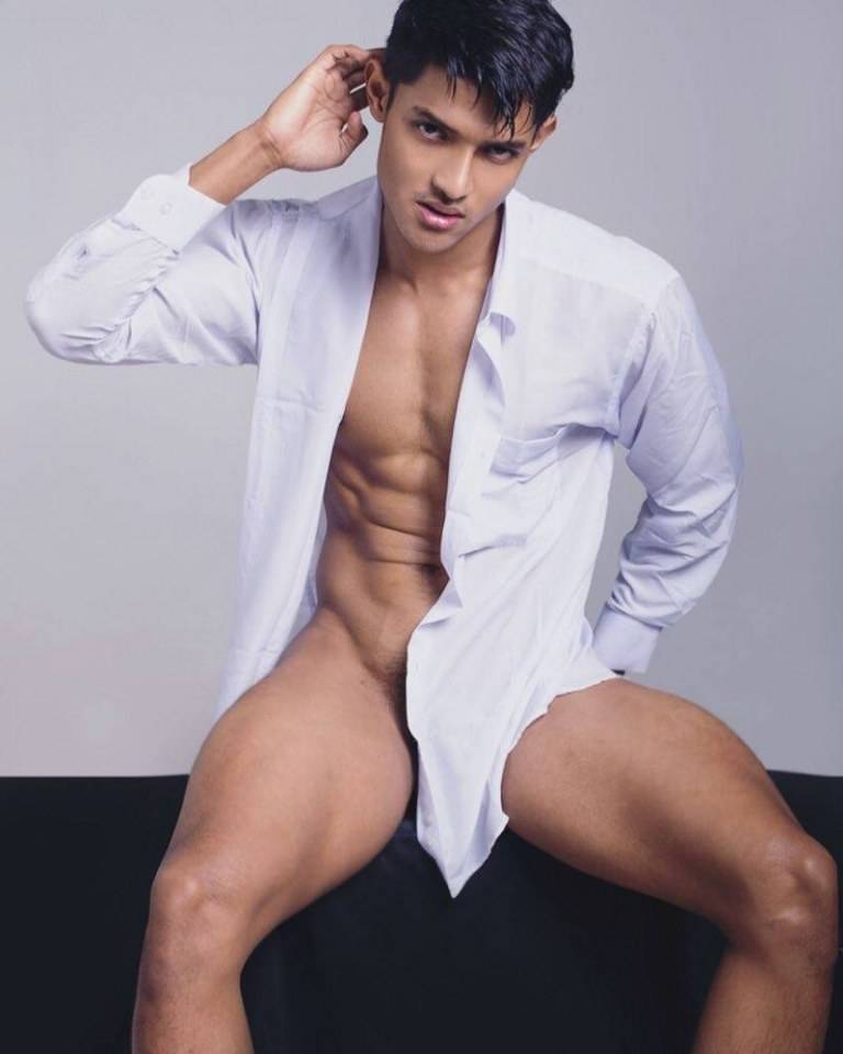 hot male 373 (18+)