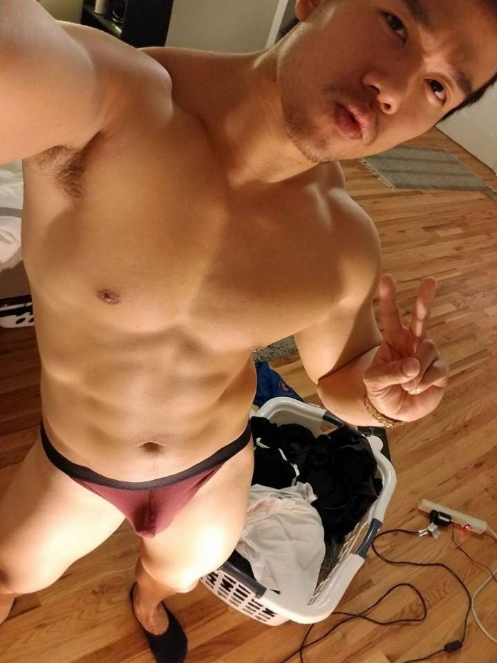 hot male 373 (18+)