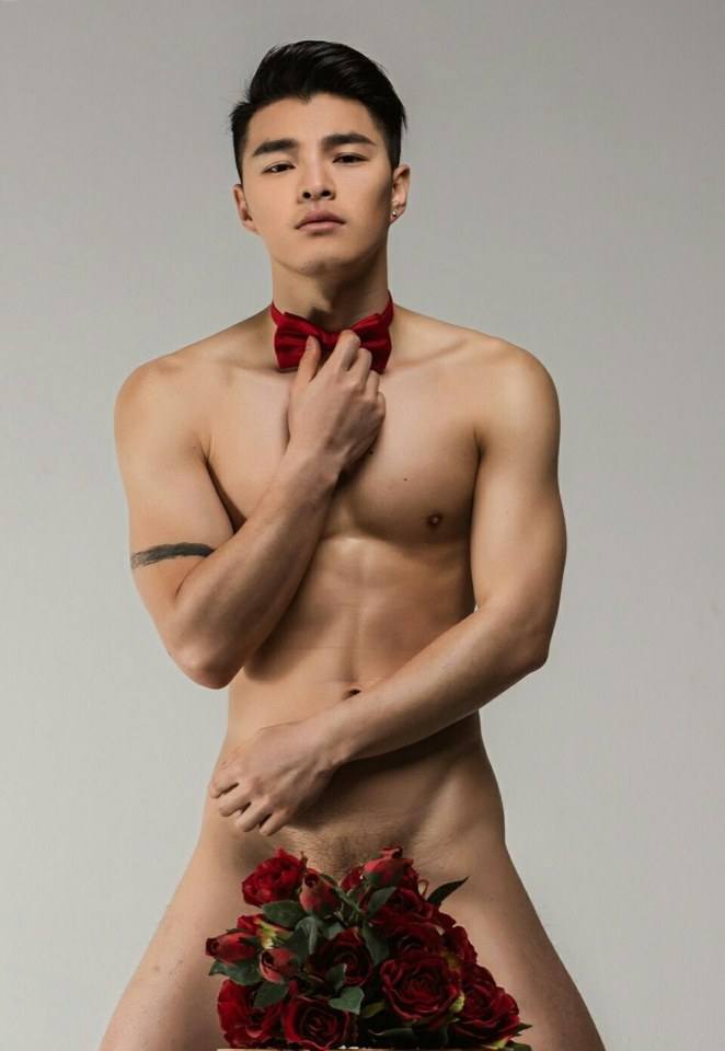 hot male 376 (18+)