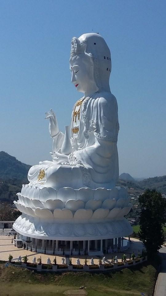 พระอวโลกิเตศวร วัดห้วยปลากั้ง จ.เชียงราย