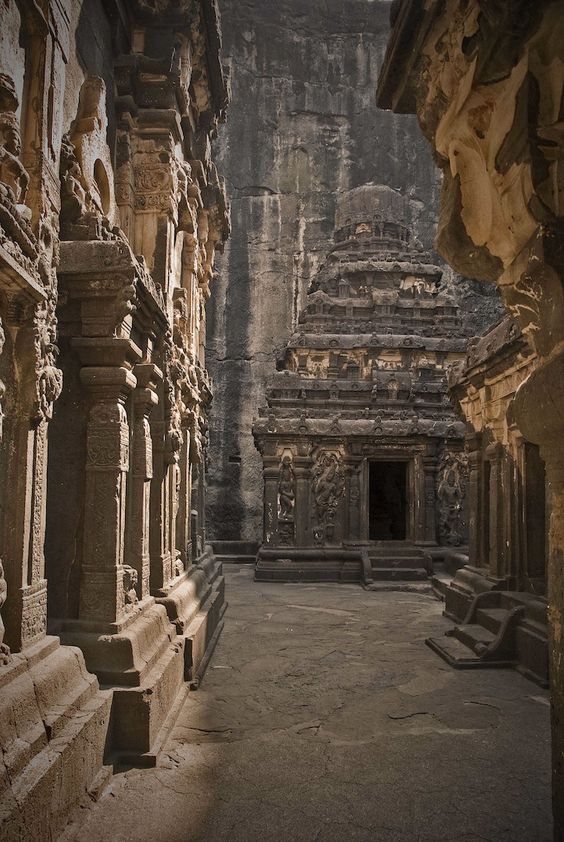 ถ้ำอชันตา (Ajanta Caves) เมืองออรังกาบาด รัฐมหาราษฎร์ ประเทศอินเดีย