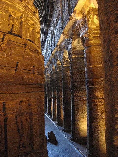 ถ้ำอชันตา (Ajanta Caves) เมืองออรังกาบาด รัฐมหาราษฎร์ ประเทศอินเดีย