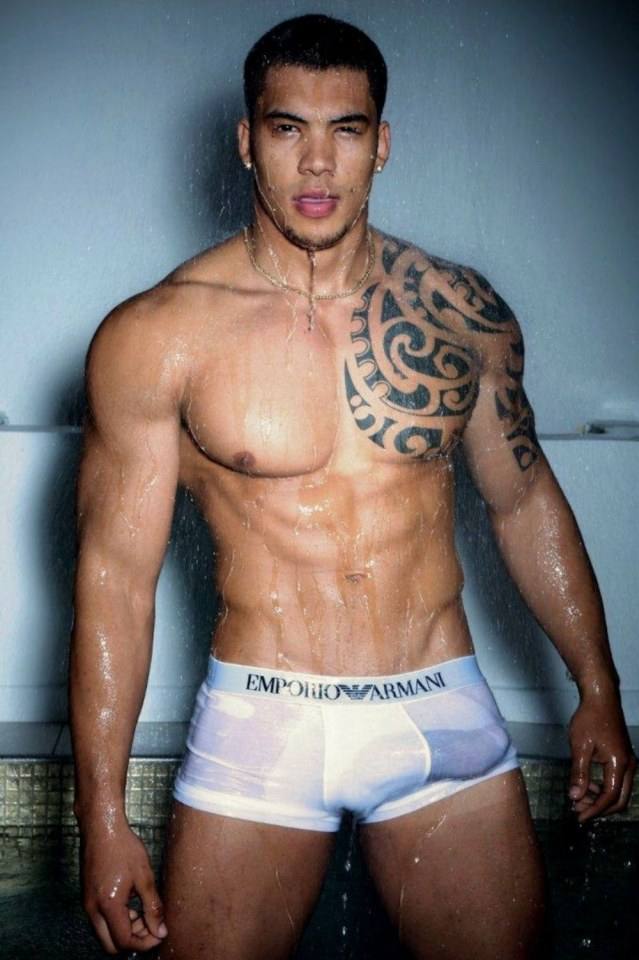 hot male 378 (18+)