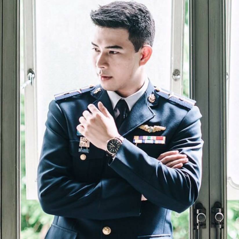 กอดอกแล้วนะ 2,500