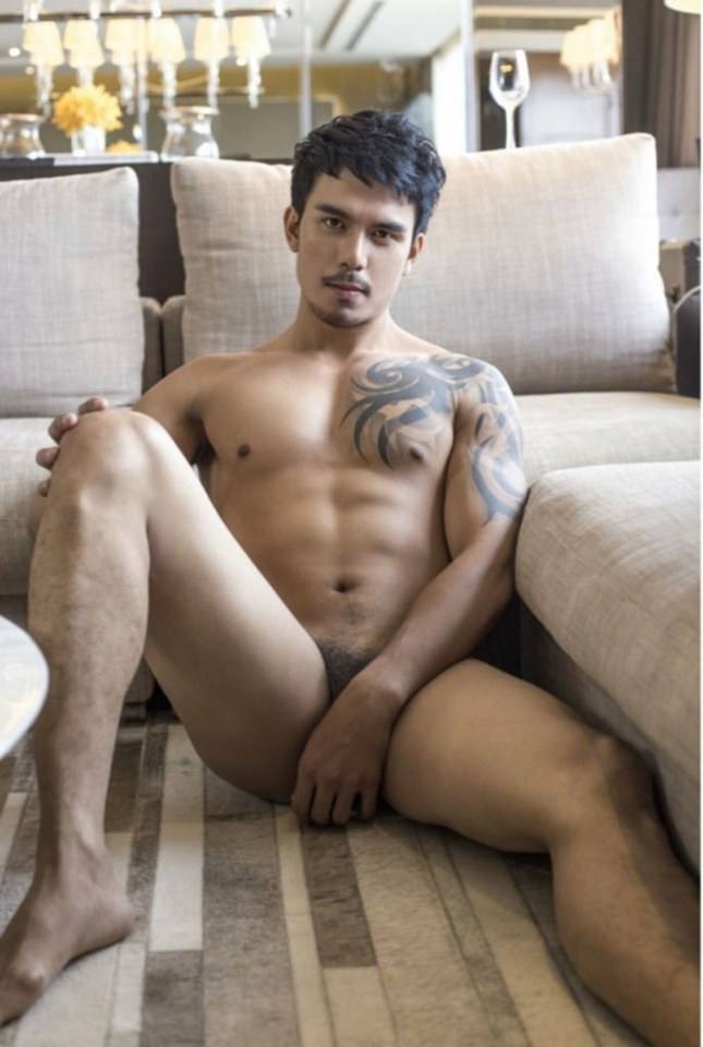 hot male 379 (18+)