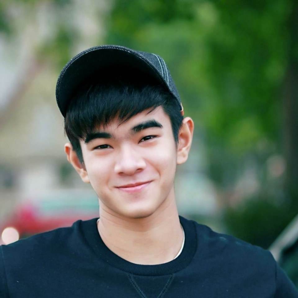 ชอบผู้ชายคอใหญ่  ขนาดคอจะแปรผันตรงกับอย่างอื่นไหมคะ 2,512