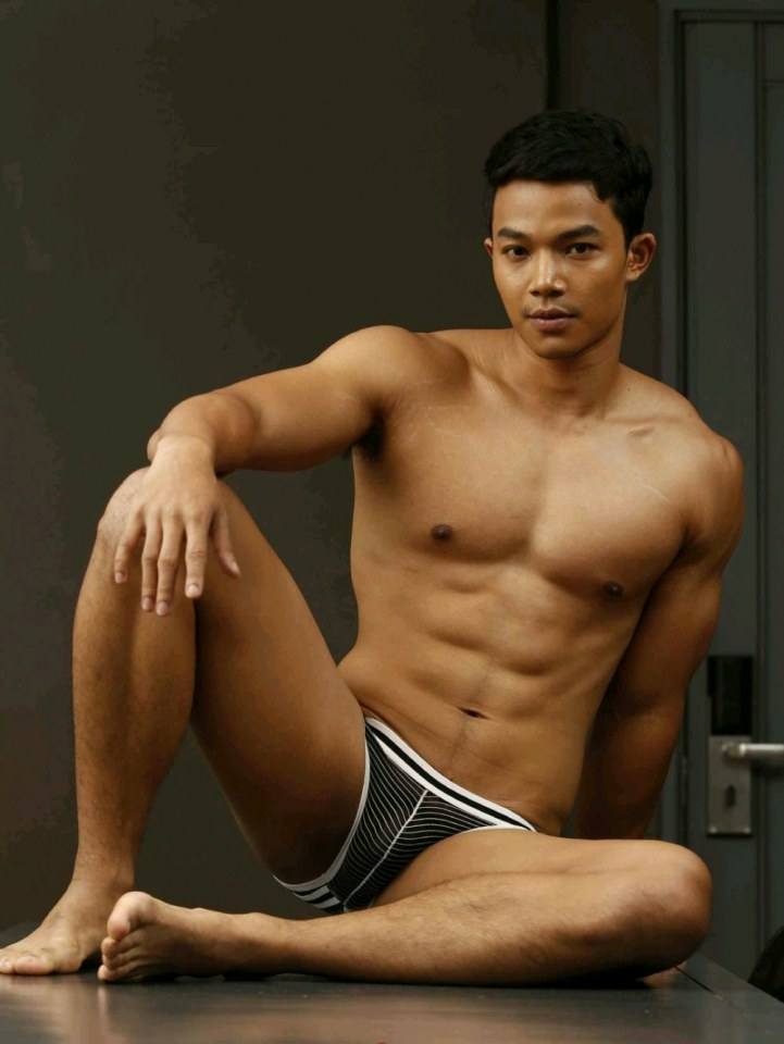 hot male 383 (18+)