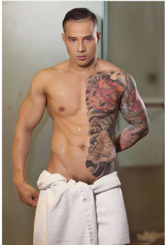 hot male 383 (18+)