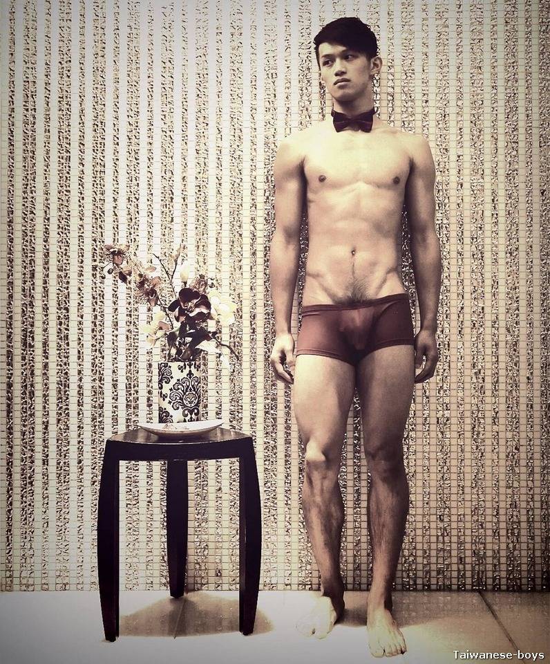 hot male 386 (18+)