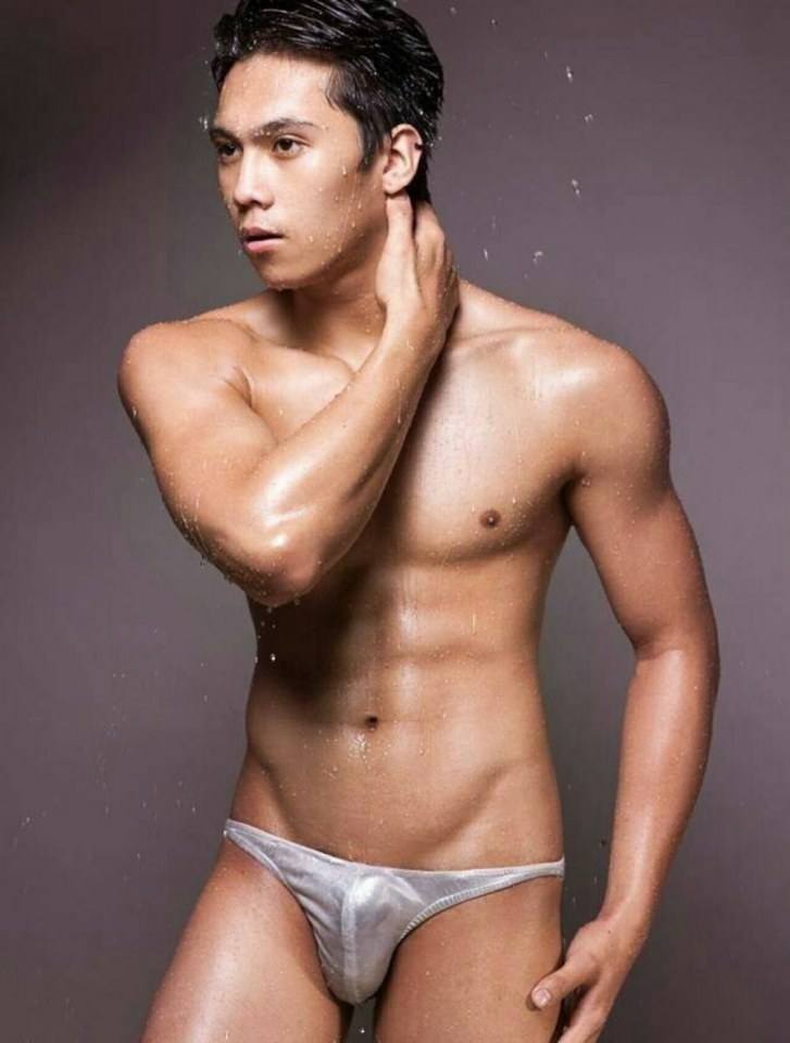 hot male 386 (18+)