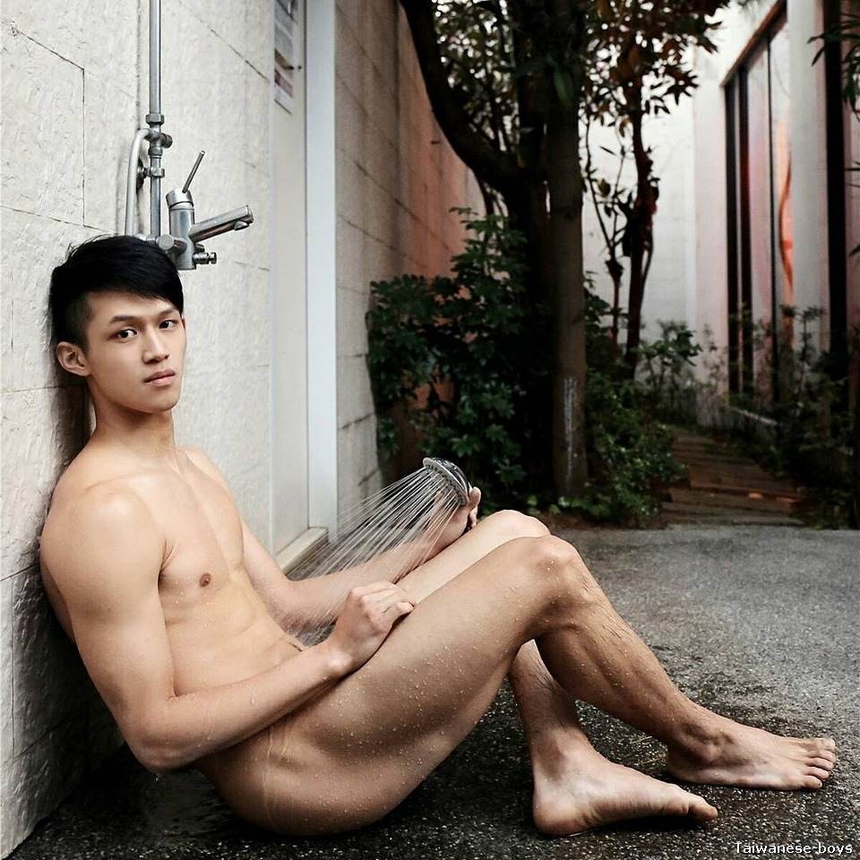 hot male 386 (18+)