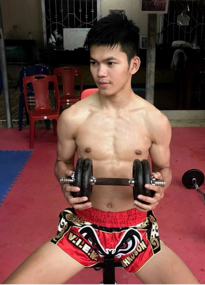 บ้าผช.ถอด