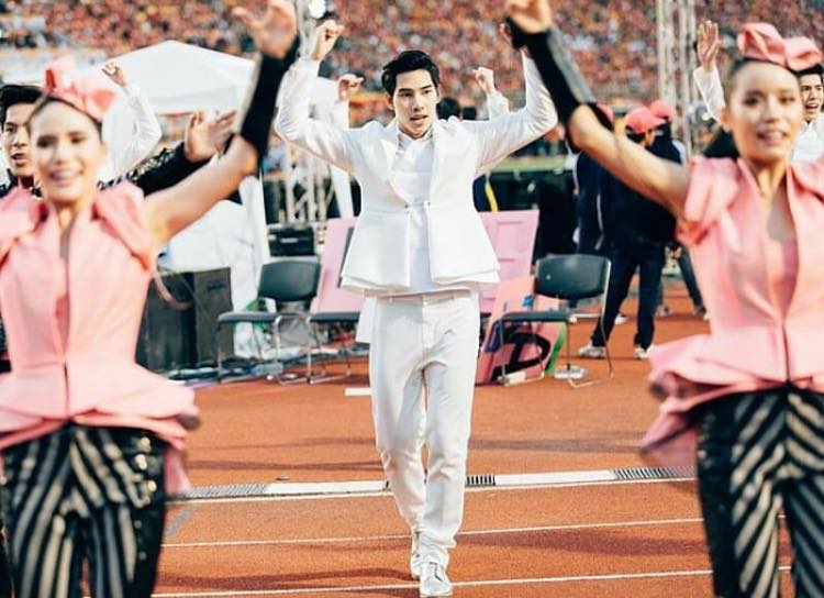 จุฬาน่ารักดีต่อใจ (งานบอลจุฬาธรรมศาสตร์ 2561)