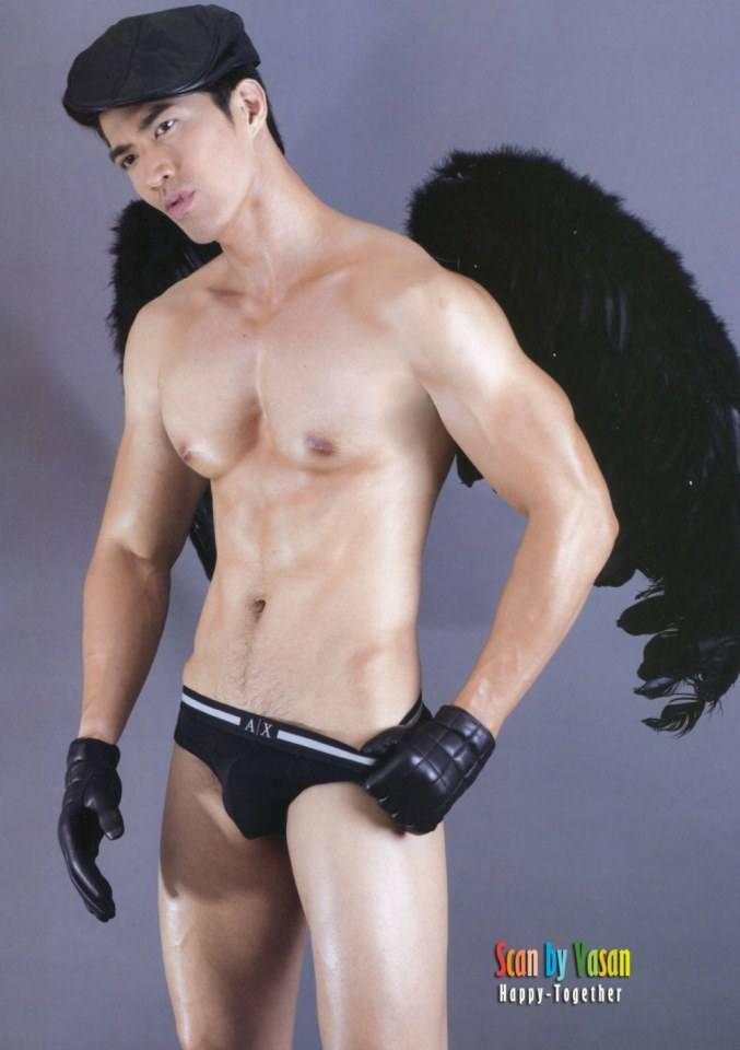 hot male 388 (18+)