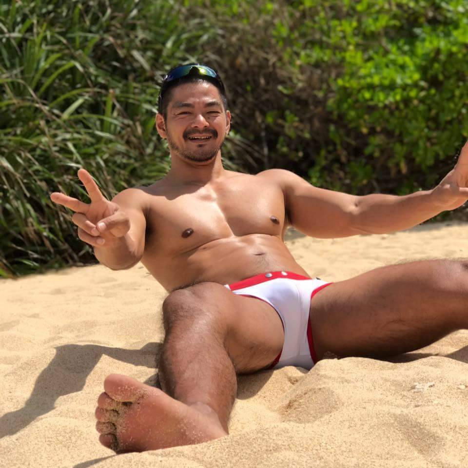 hot male 391 (18+)