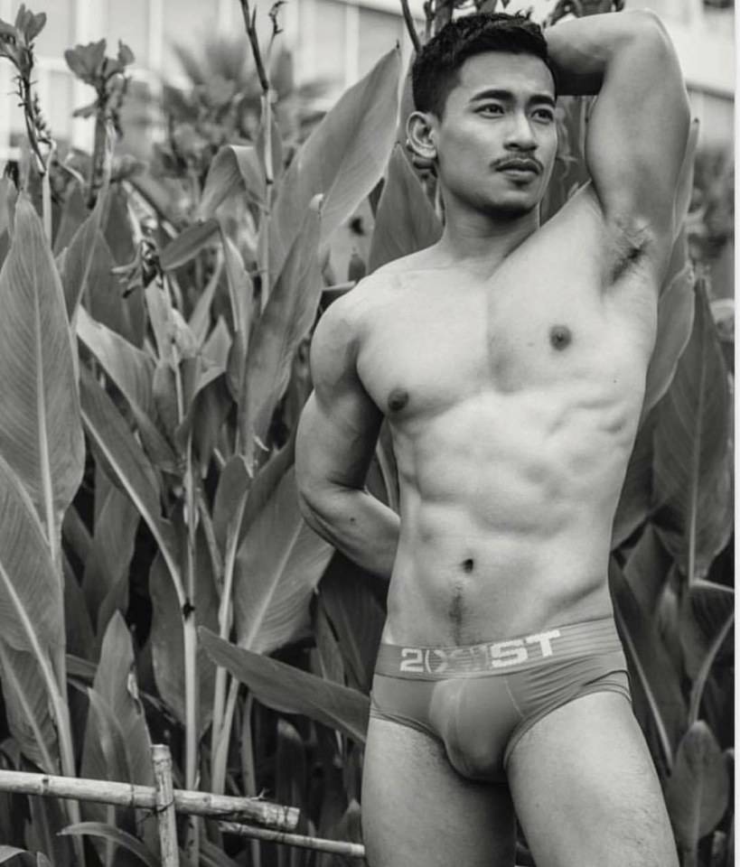 hot male 391 (18+)
