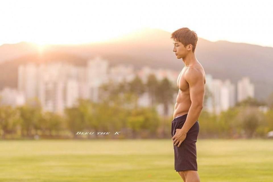ถอดโชว์เรือนร่าง 2063