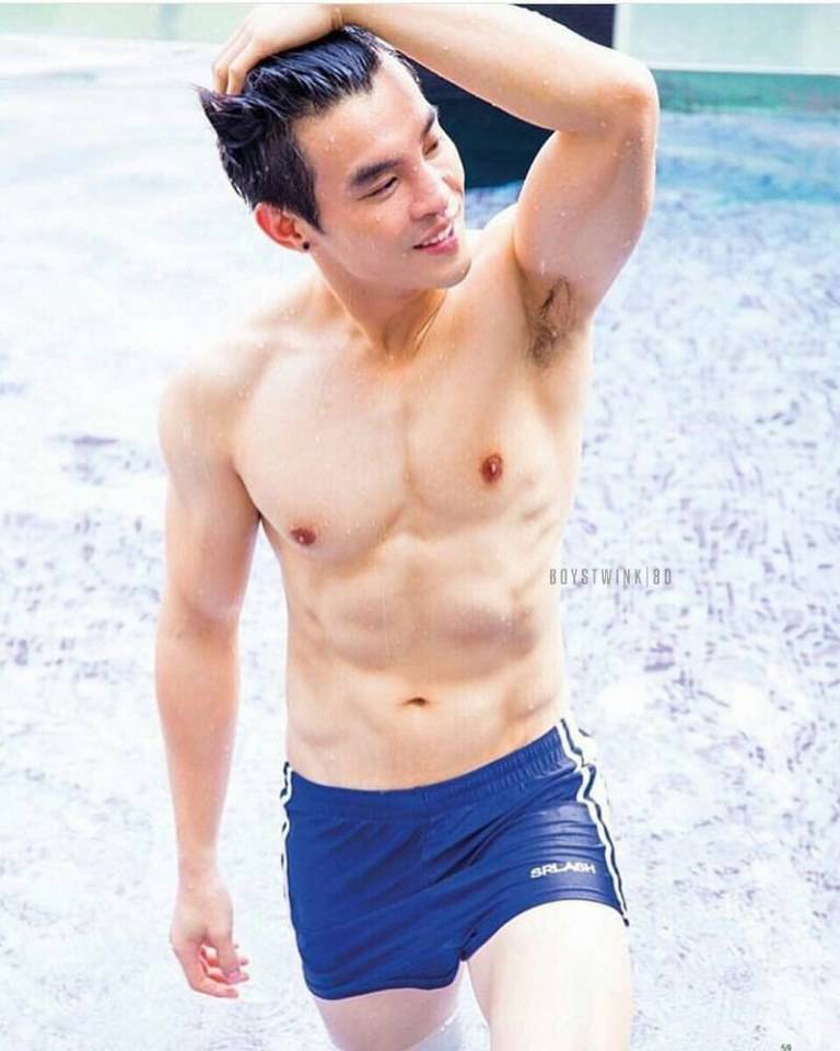 สามีล่ำบึ้ก