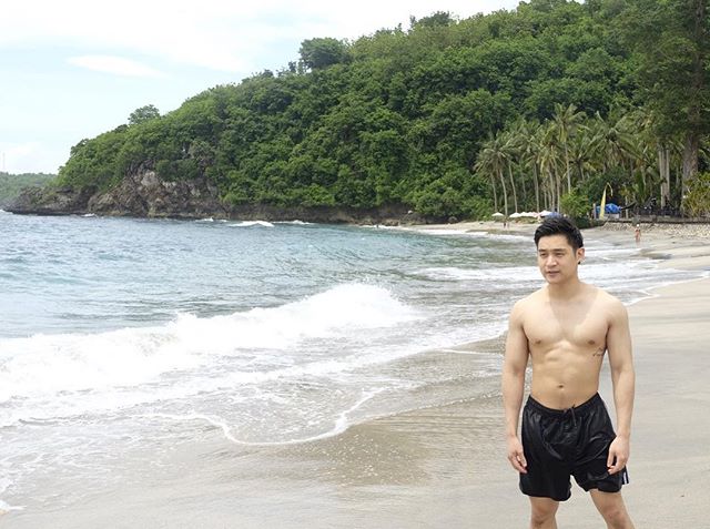 สามีหล่อใส