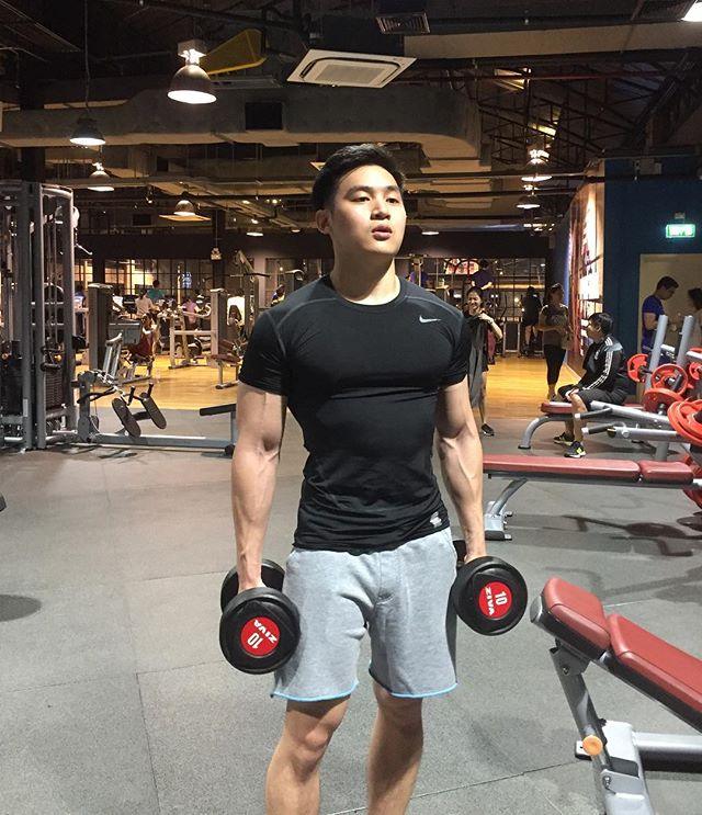 สามีหล่อใส