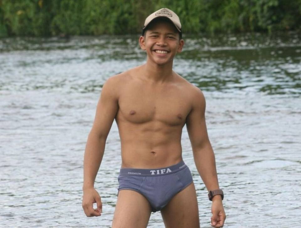 อื้ออออ...เด็กบ้านๆ