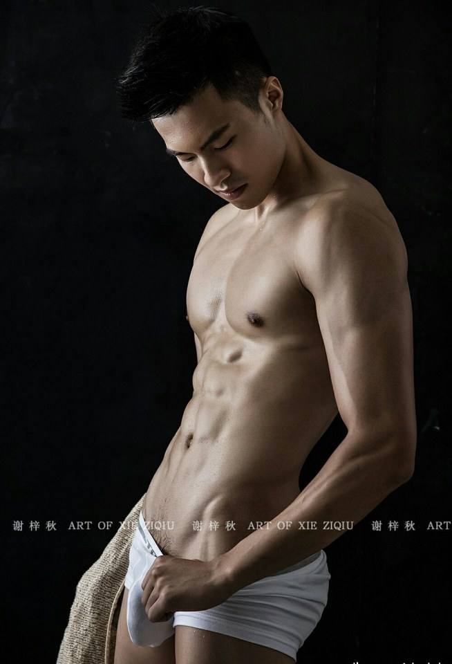 hot male 398 (18+)