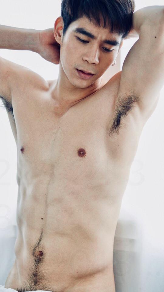 เอิร์ล ณนธภัคร