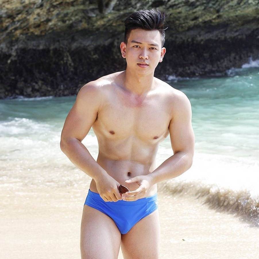 hot male 401 (18+)