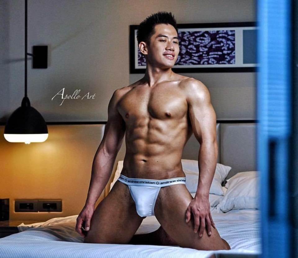 hot male 401 (18+)