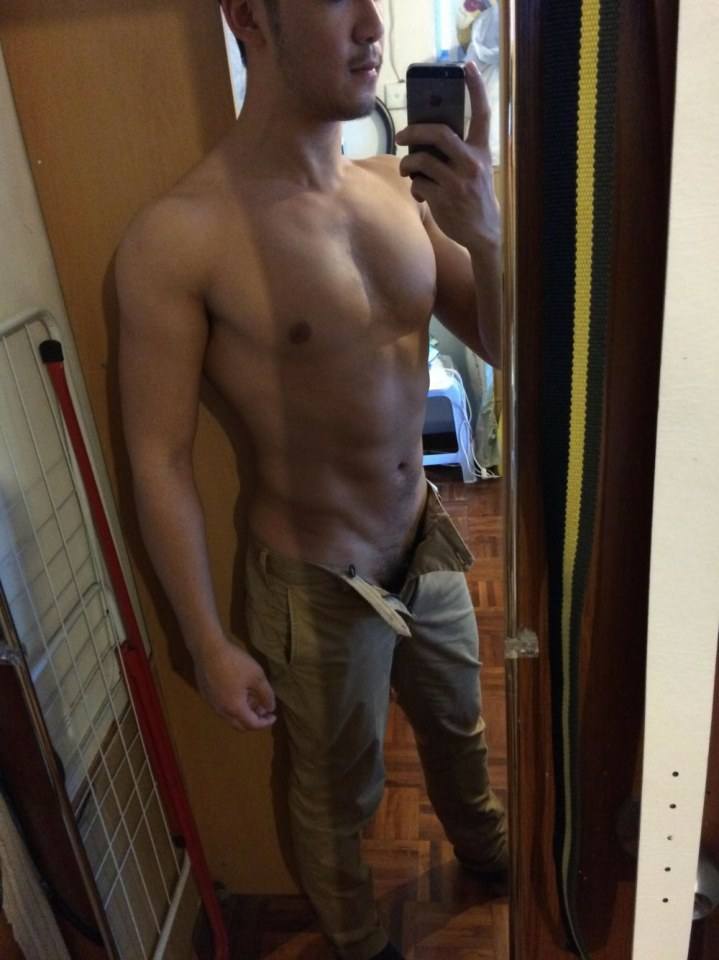 hot male 402 (18+)